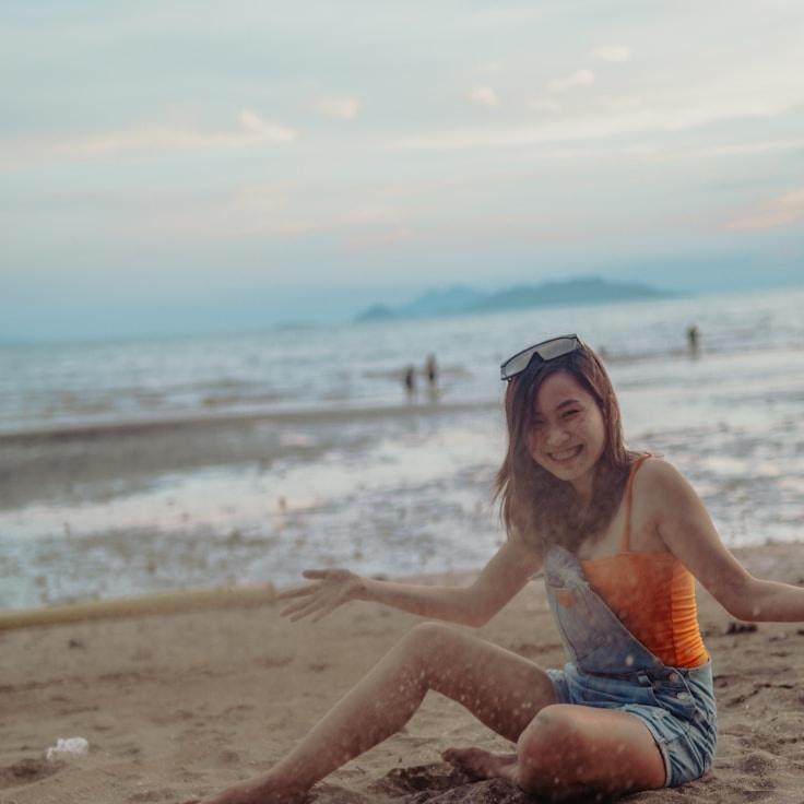 Jordan Lee, Client Relations Director, discussing corporate gifting strategy with business clients